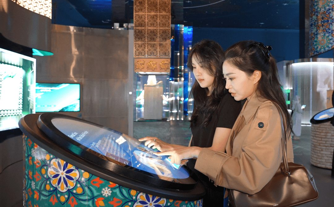 carousel image 1
