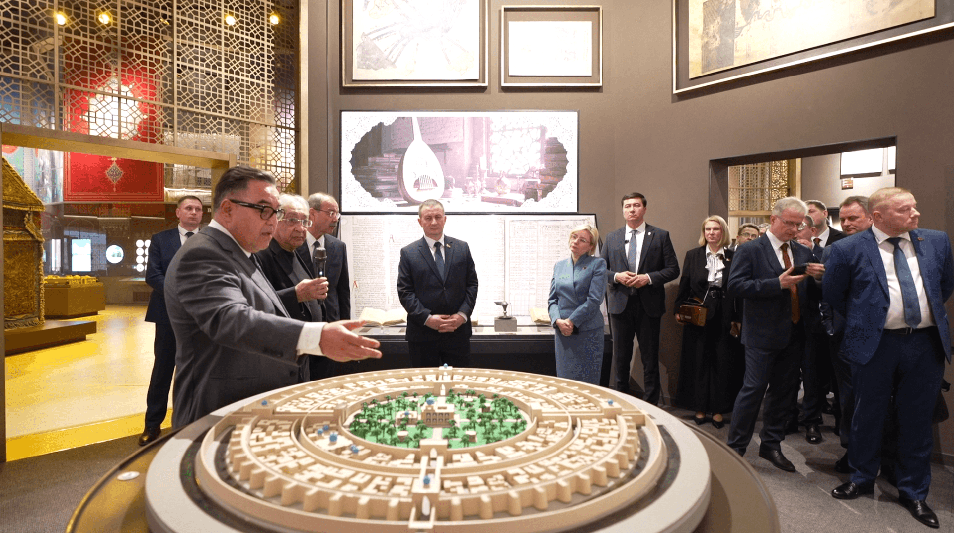 Prime Minister of the Republic of Belarus Alexander Turchin: “The Center reveals the contribution of Islamic civilization to science”