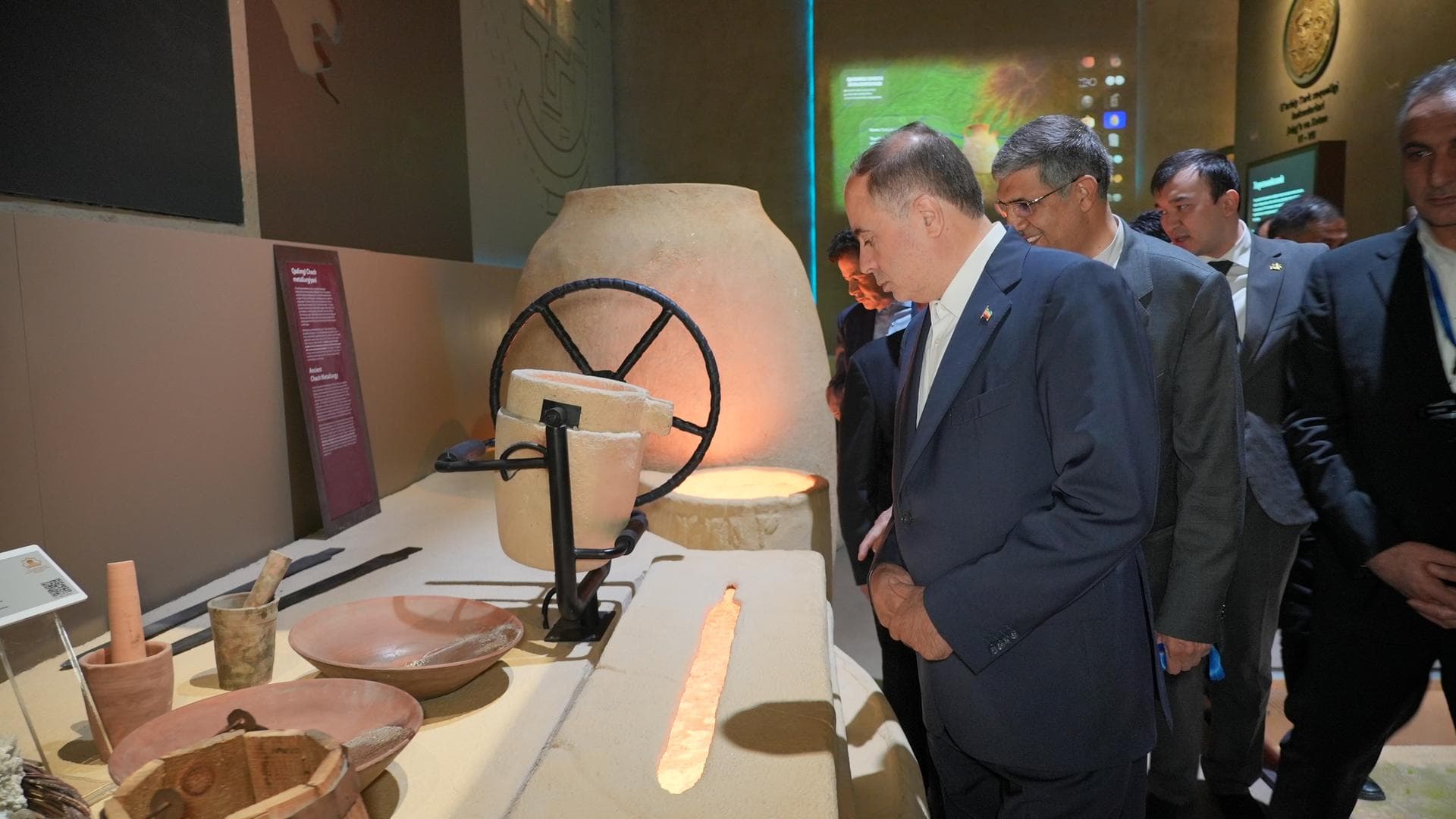 “A unique project connecting history with the future” — Iranian Minister on the Islamic Civilization Center