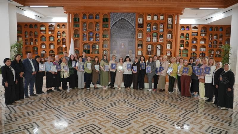 خبراء المكتبات الروس يطلعون على تجربة التكامل بين المتاحف والمكتبات في أوزبكستان