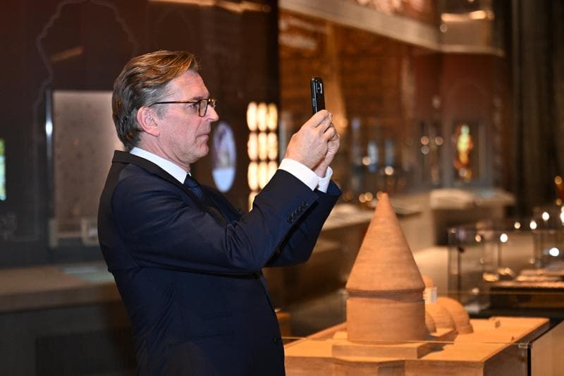 Euronews Executive Claus Strunz recognized the educational significance of the Islamic Civilization Center