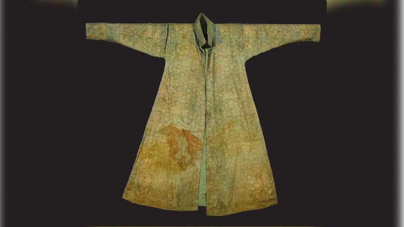Luxury preserved from the Timurid court to the present day: the historical mystery of a rare 15th-century green silk garment