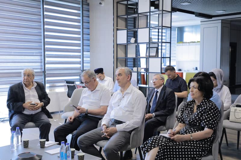 The Center of Islamic Civilization and Italian specialists discussed cooperation on exhibition matters