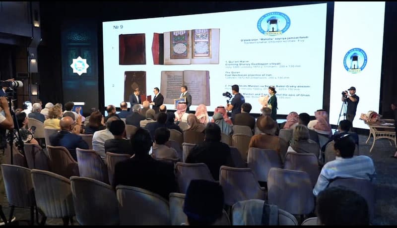 A Contribution to Spiritual Heritage: The Mahalla Foundation Donates Historical Works to the Center