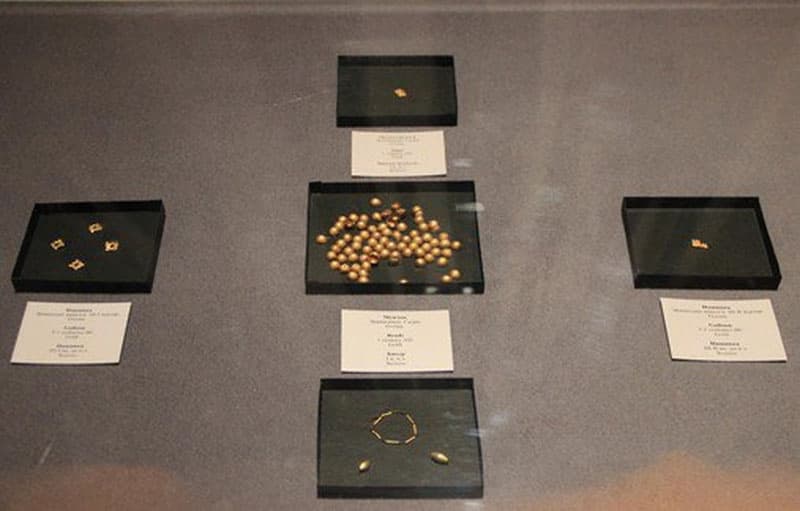 How was the Kushan treasure discovered?