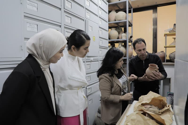 The State Museum of the History of Uzbekistan will present more than 100 artifacts to the Center of Islamic Civilization