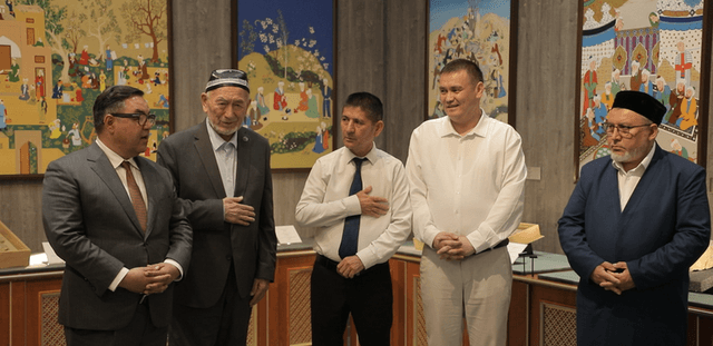 O‘zbekistondagi Islom sivilizatsiyasi markazida Ilmiy kengash yig‘ilishida noyob artefaktlar taqdim etildi