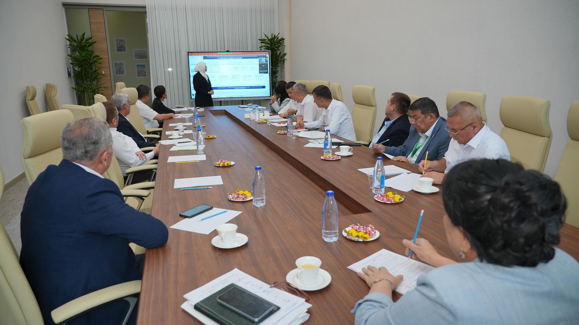 A study on book culture of the Timurid era discussed at the international academic and educational platform of the Islamic Civilization Center
