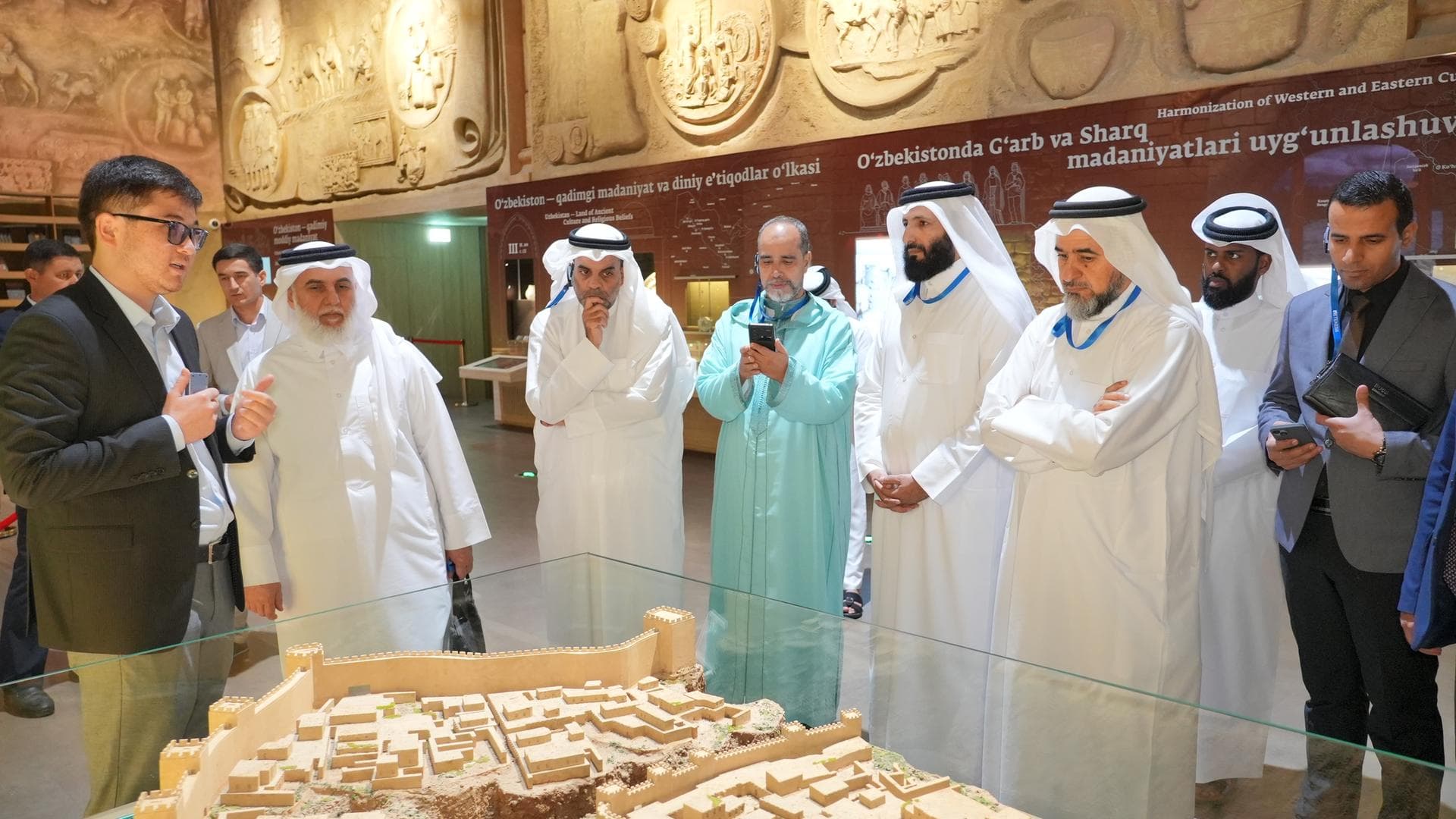 Qatari diplomats at the Islamic Civilization Center