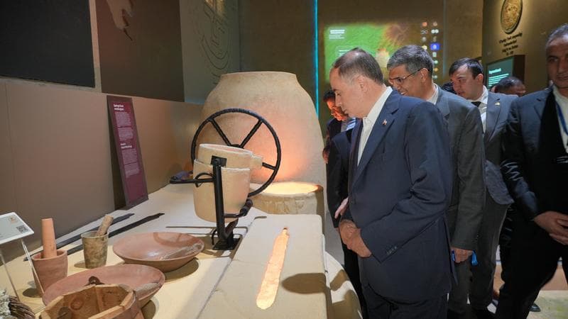 “A unique project connecting history with the future” — Iranian Minister on the Islamic Civilization Center