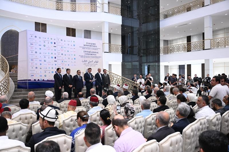The First International Islamic Civilization Forum concludes: Participants address an appeal to the President