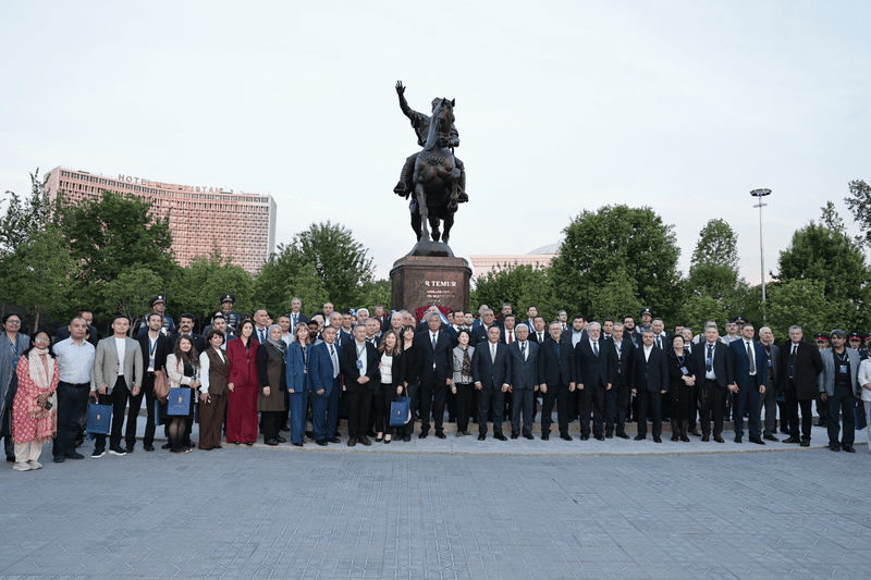 The conference participants paid tribute to the memory of Amir Temur