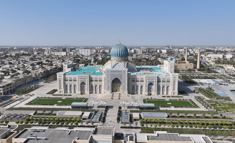 “Turquoise colors, sacred words, and stars: What secrets does the Samarkand portal conceal?” / Photo report