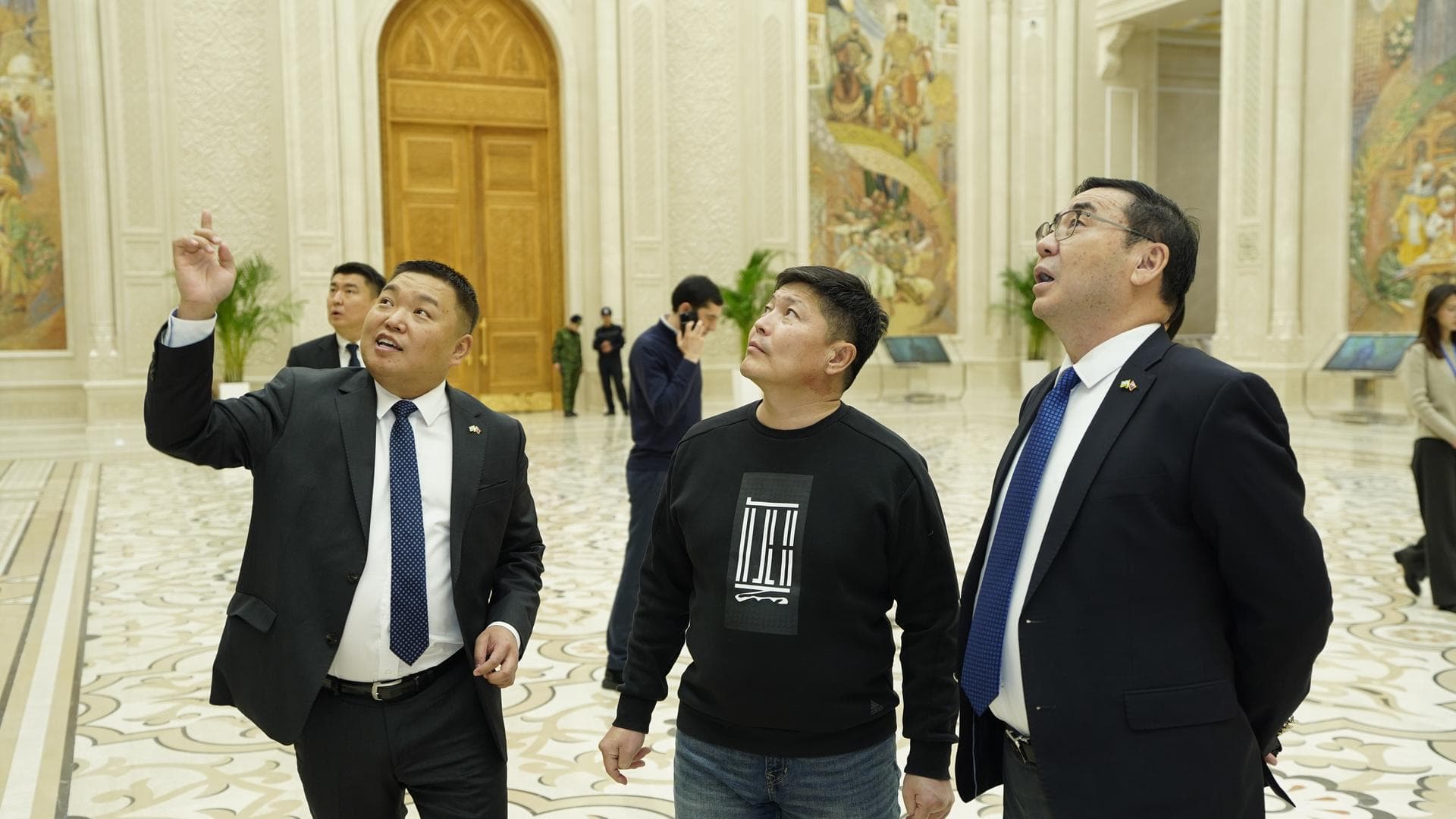 The Mongolian delegation paid high respect to the Mushaf of Hazrat Uthman